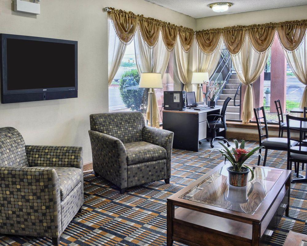 Quality Inn Fredericksburg-Central Park Area Exterior foto