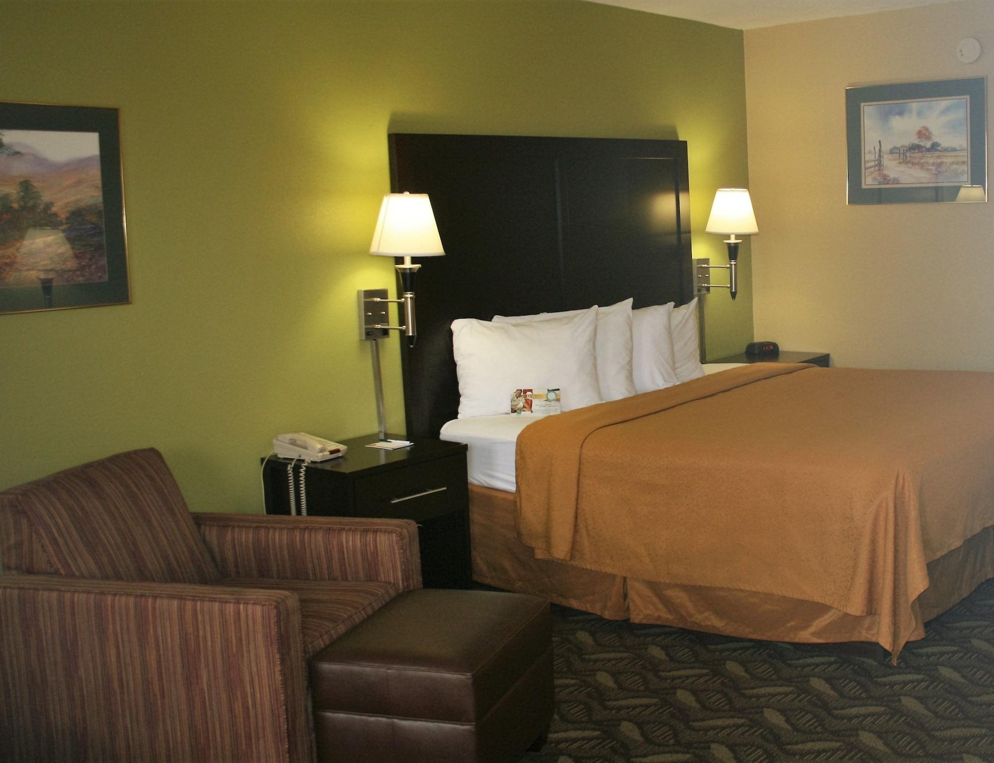 Quality Inn Fredericksburg-Central Park Area Exterior foto
