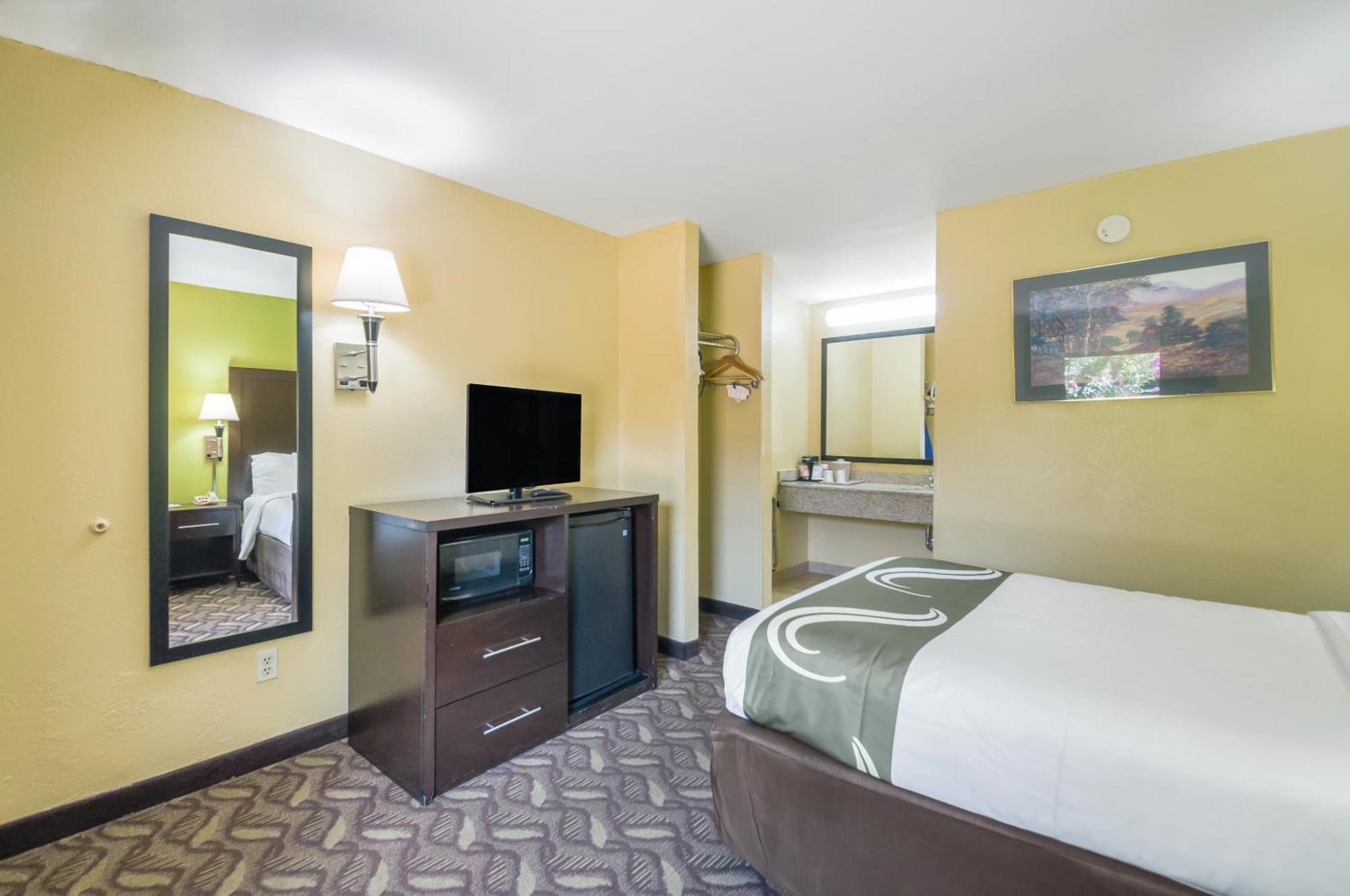 Quality Inn Fredericksburg-Central Park Area Exterior foto