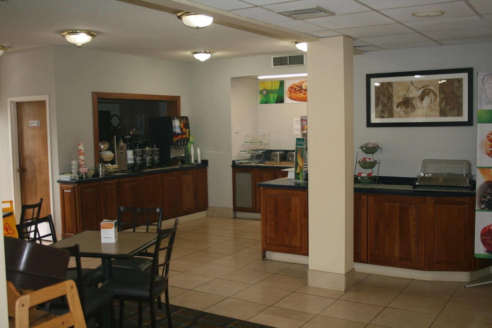 Quality Inn Fredericksburg-Central Park Area Exterior foto